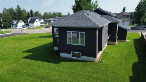 905 7 Avenue, Fox Creek, AB - Outdoor