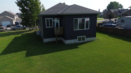 905 7 Avenue, Fox Creek, AB - Outdoor
