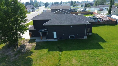 905 7 Avenue, Fox Creek, AB - Outdoor