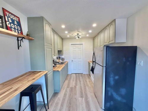 45-101 Mill Street, Hinton, AB - Indoor
