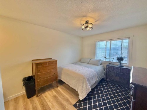 45-101 Mill Street, Hinton, AB - Indoor Photo Showing Bedroom