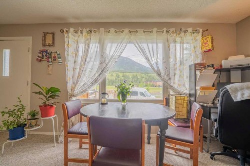 1306 1St Avenue, Canmore, AB - Indoor Photo Showing Dining Room