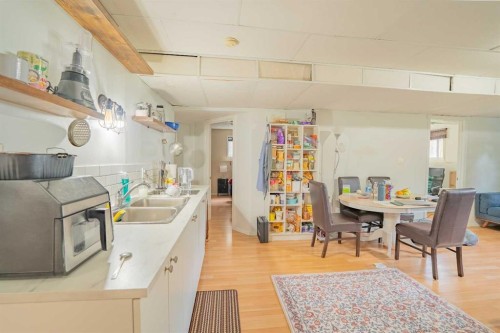 1306 1St Avenue, Canmore, AB - Indoor