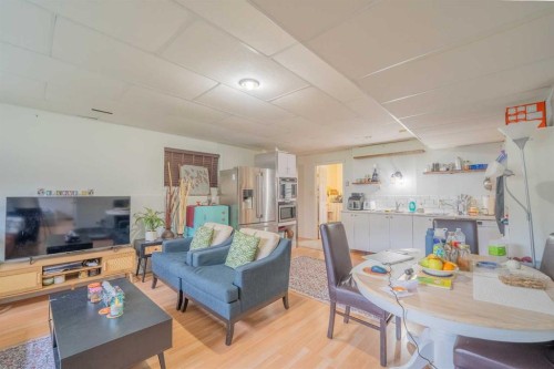 1306 1St Avenue, Canmore, AB - Indoor