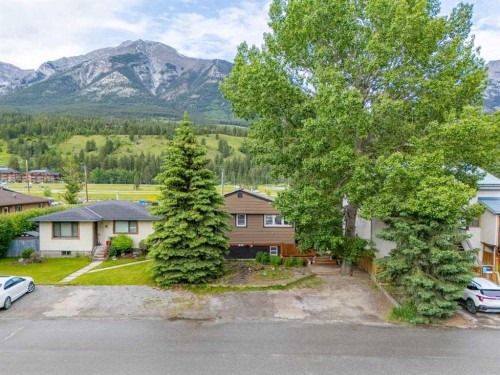 1306 1St Avenue, Canmore, AB - Outdoor
