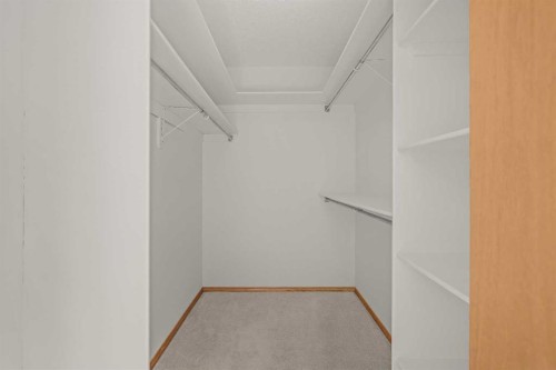 522 Grotto Road, Canmore, AB - Indoor Photo Showing Other Room