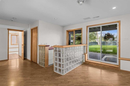 522 Grotto Road, Canmore, AB - Indoor Photo Showing Other Room