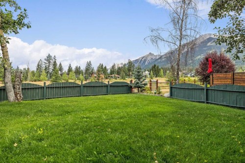 522 Grotto Road, Canmore, AB - Outdoor With Backyard