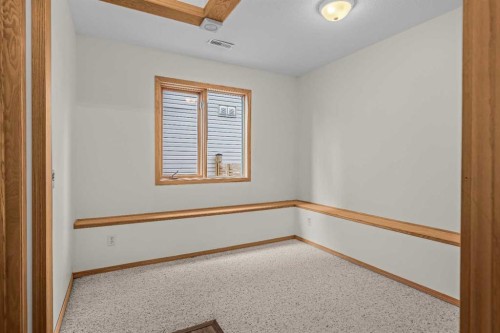522 Grotto Road, Canmore, AB - Indoor Photo Showing Other Room