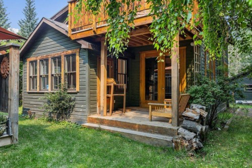 A And B-132 Rundle Crescent, Canmore, AB - Outdoor
