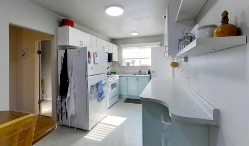 5127 6 Avenue, Edson, AB - Indoor