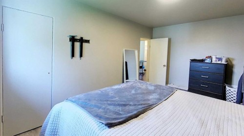 5127 6 Avenue, Edson, AB - Indoor Photo Showing Bedroom