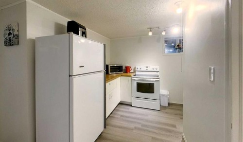 5127 6 Avenue, Edson, AB - Indoor Photo Showing Kitchen