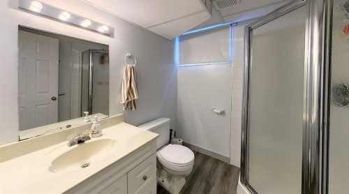 5127 6 Avenue, Edson, AB - Indoor Photo Showing Bathroom