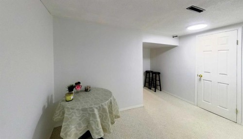 5127 6 Avenue, Edson, AB - Indoor Photo Showing Bedroom