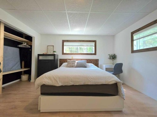 14 Marten Drive, Marten Beach, AB - Indoor Photo Showing Bedroom