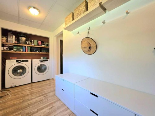 14 Marten Drive, Marten Beach, AB - Indoor Photo Showing Laundry Room