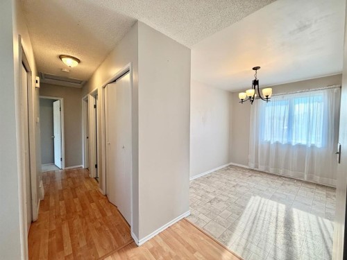 130 1 Street, Blue Ridge, AB - Indoor Photo Showing Other Room