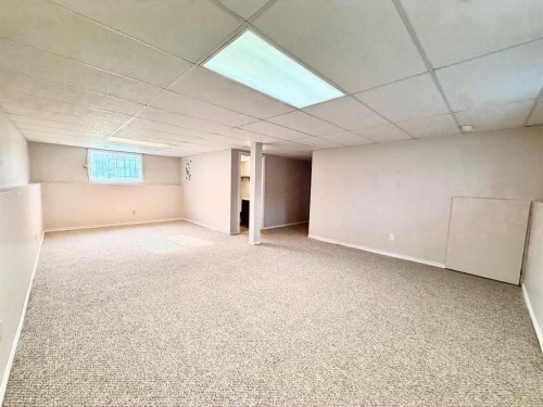 130 1 Street, Blue Ridge, AB - Indoor Photo Showing Basement