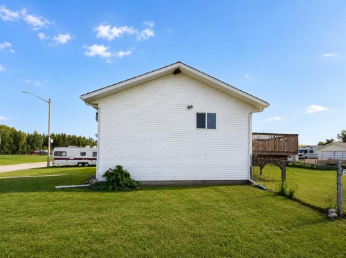130 1 Street, Blue Ridge, AB - Outdoor