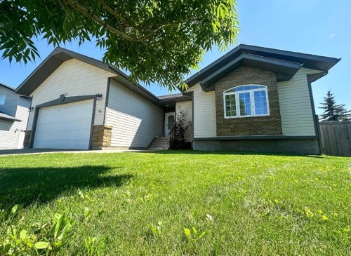 66 Cedar Heights, Whitecourt, AB - Outdoor
