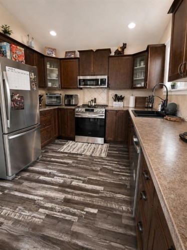 66 Cedar Heights, Whitecourt, AB - Indoor Photo Showing Kitchen