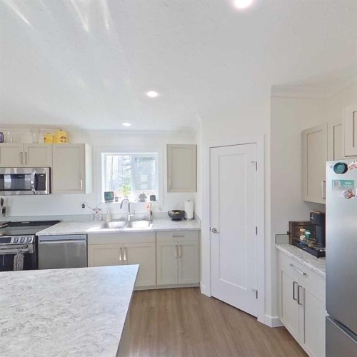 28-590059 Range Road 110, Rural Woodlands County, AB - Indoor Photo Showing Kitchen