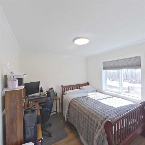 28-590059 Range Road 110, Rural Woodlands County, AB - Indoor Photo Showing Bedroom