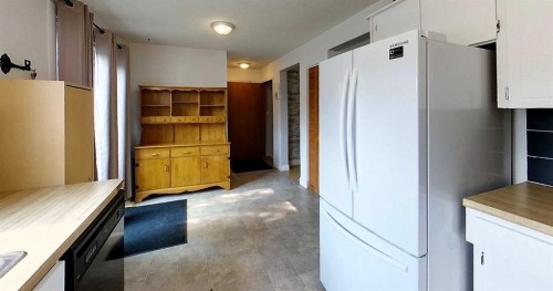 5735 Westhaven Drive, Edson, AB - Indoor