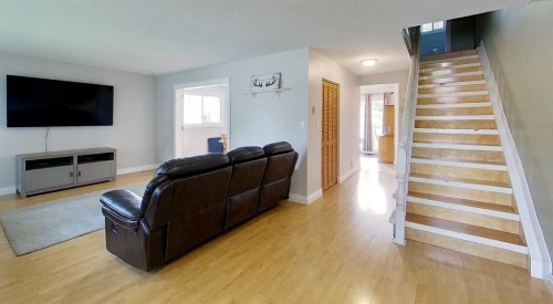 5735 Westhaven Drive, Edson, AB - Indoor Photo Showing Living Room