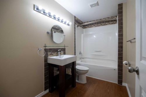 4630-Pine Avenue, Boyle, AB - Indoor Photo Showing Bathroom