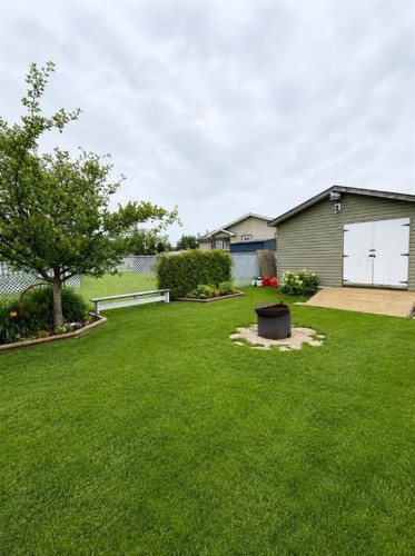 53 Keystone Crossing, Whitecourt, AB 
