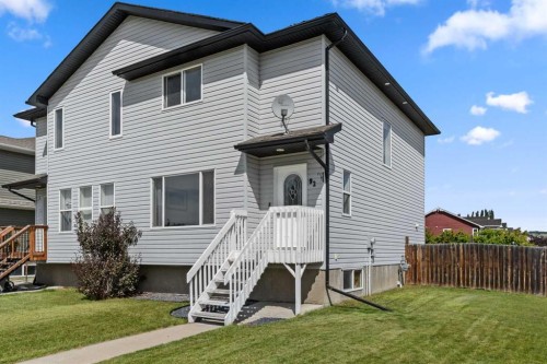 92 Wellwood Drive  Whitecourt, AB T7S 0B6