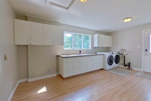 4920 59 Street, Athabasca, AB - Indoor Photo Showing Laundry Room