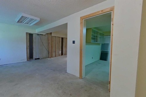 4920 59 Street, Athabasca, AB - Indoor Photo Showing Other Room