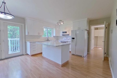 4920 59 Street, Athabasca, AB - Indoor Photo Showing Kitchen