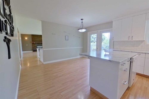 4920 59 Street, Athabasca, AB - Indoor Photo Showing Kitchen