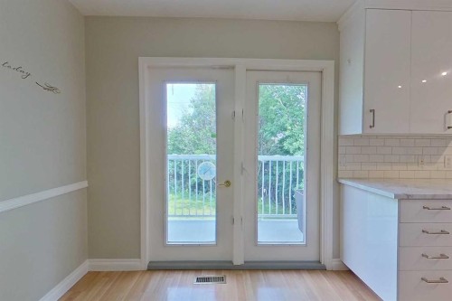 4920 59 Street, Athabasca, AB - Indoor