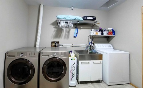 53419A Range Road 161, Rural Yellowhead County, AB - Indoor Photo Showing Laundry Room