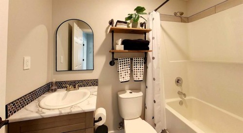 7101 Glenwood Drive, Edson, AB - Indoor Photo Showing Bathroom