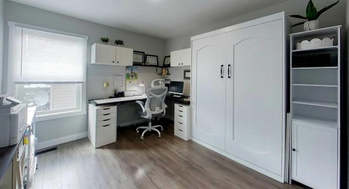 7101 Glenwood Drive, Edson, AB - Indoor Photo Showing Office