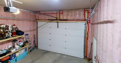7101 Glenwood Drive, Edson, AB - Indoor Photo Showing Garage