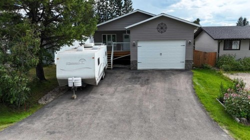 7101 Glenwood Drive, Edson, AB - Outdoor