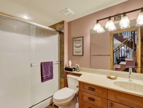 307-155 Crossbow Place, Canmore, AB - Indoor Photo Showing Bathroom