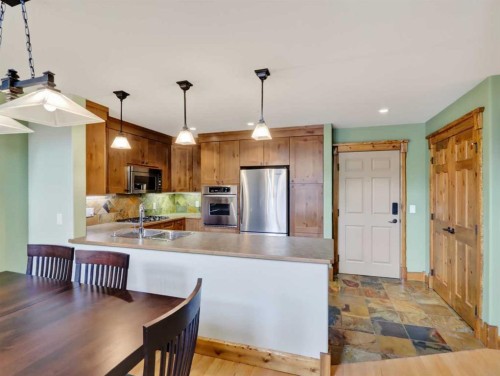 307-155 Crossbow Place, Canmore, AB - Indoor