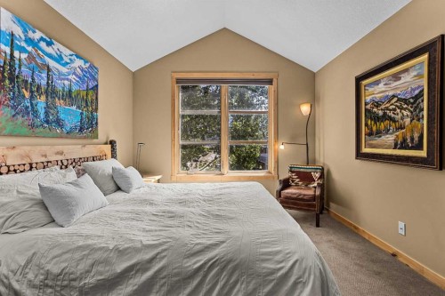 516 8Th Avenue, Canmore, AB - Indoor Photo Showing Bedroom