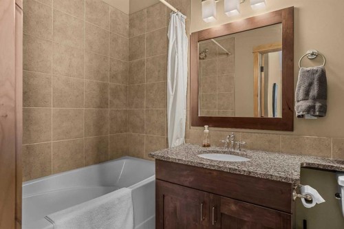 516 8Th Avenue, Canmore, AB - Indoor Photo Showing Bathroom