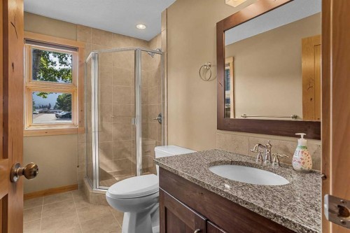 516 8Th Avenue, Canmore, AB - Indoor Photo Showing Bathroom