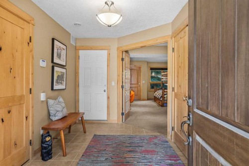 516 8Th Avenue, Canmore, AB - Indoor Photo Showing Other Room