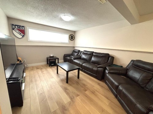 321 Collinge Road, Hinton, AB - Indoor